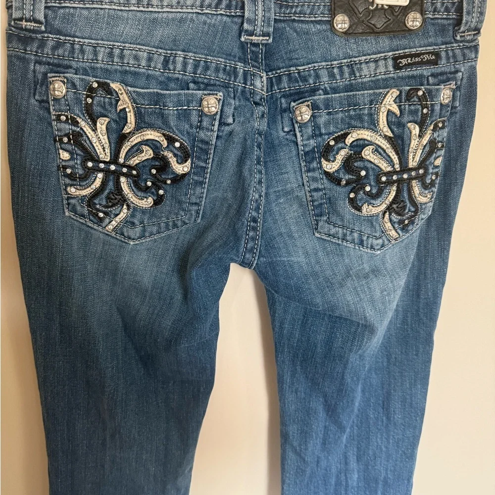 Y2K Women’s Size 29 Miss Me Bedazzled Biker Boot Cut Style JP6073B Vintage Wash - Picture 6 of 8